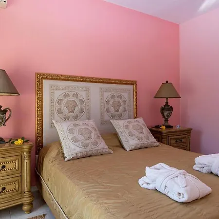 Rafkos Mansion With Private Pool And Amazing View Agios Myronas