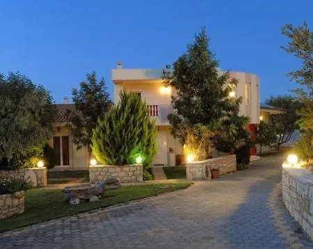 Rafkos Mansion With Private Pool And Amazing View Agios Myronas